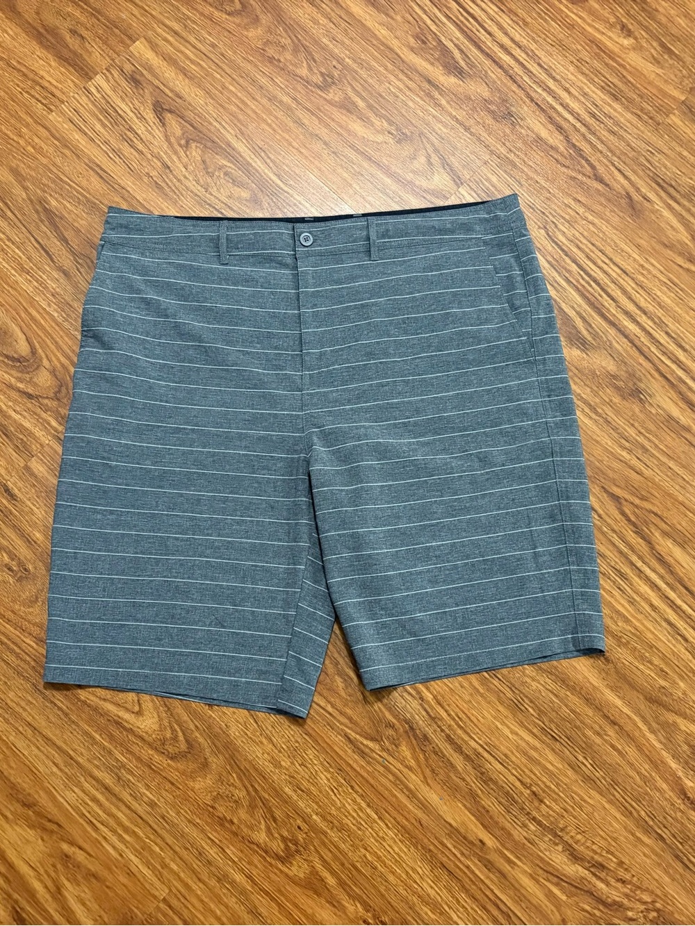 Goodfellow & Co Gray Athletic Golf Shorts White Horizontal Stripes -40”
